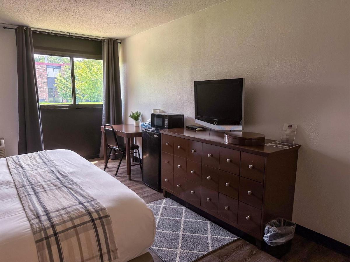 Popular attractions Area Nearby Property